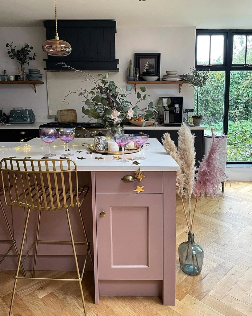 ARCHIVE COLLECTION: BLACK BLUE NO. 95