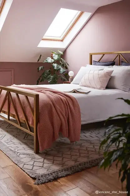 SULKING ROOM PINK NO. 295